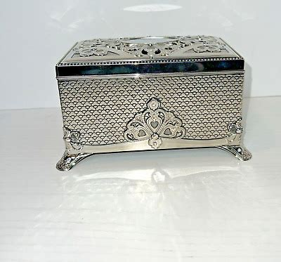 Things Remembered Silvertone Metal Music Jewelry Box 